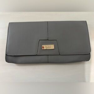 EUC BCBG Paris Clutch Purse Dark Grey Logo Magnetic Closure Casual Handbag‎